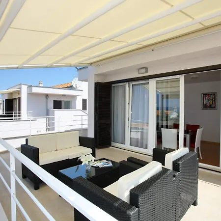 Sunnyside Apartment