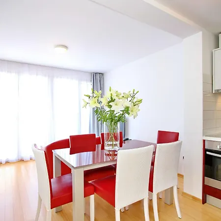 Sunnyside Apartment